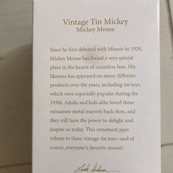 Hallmark Vintage Tin Mickey Mouse 2009 ornament - Picture 9 of 9